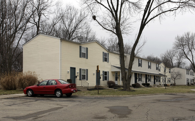 Trails of Oak Creek in Kettering, OH - Building Photo - Building Photo