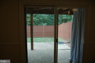9114 Aspenpark Ct in Lorton, VA - Building Photo - Building Photo