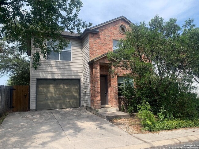 property at 5515 Kenton Bluff