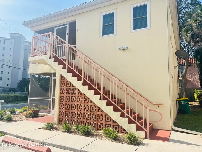 3A Florida Ave in Cocoa, FL - Foto de edificio - Building Photo