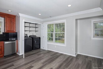 145 Horizon View Dr in Farmingville, NY - Building Photo - Building Photo