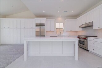 120 Rimstone in Irvine, CA - Building Photo - Building Photo