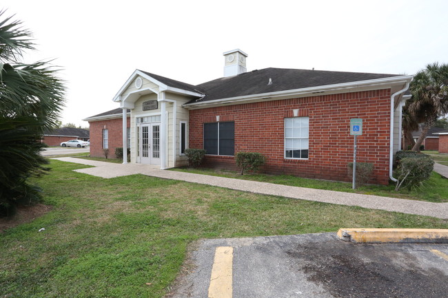 Windmill Run in Sweeny, TX - Building Photo - Building Photo