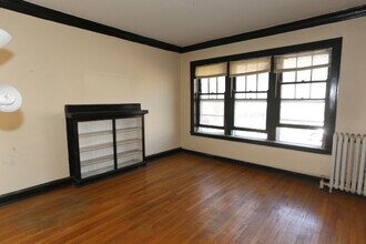 1919 W Winnemac Ave, Unit 1 in Chicago, IL - Building Photo - Building Photo