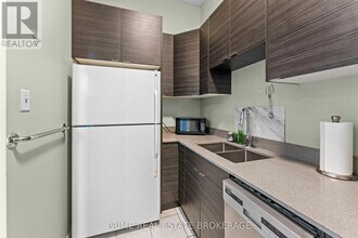 366 Richmond St in London, ON - Building Photo - Building Photo