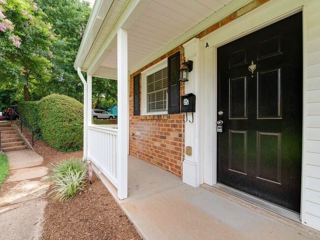 1344 Green Oaks Ln in Charlotte, NC - Building Photo - Building Photo