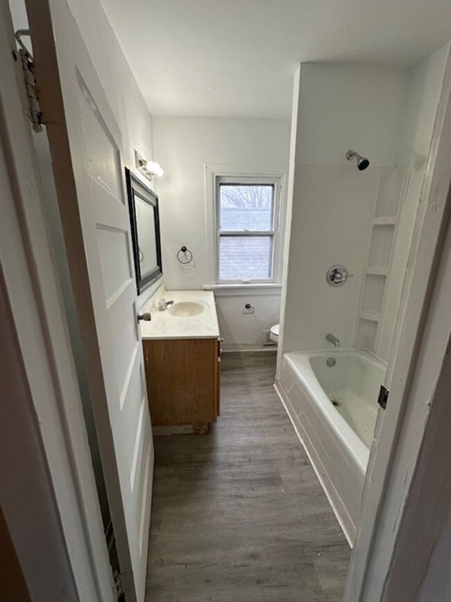 2007 W Alice Ave in West Peoria, IL - Building Photo - Building Photo