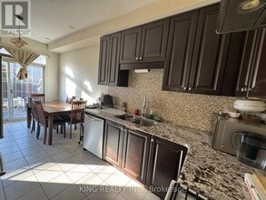 18 Eastlake Rd in Brampton, ON - Building Photo - Building Photo