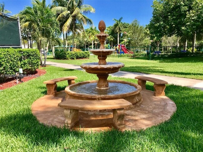 5758 NW 97th Pl in Doral, FL - Building Photo - Building Photo