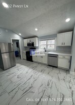 7232 Pansy Ln in New Carlisle, IN - Building Photo