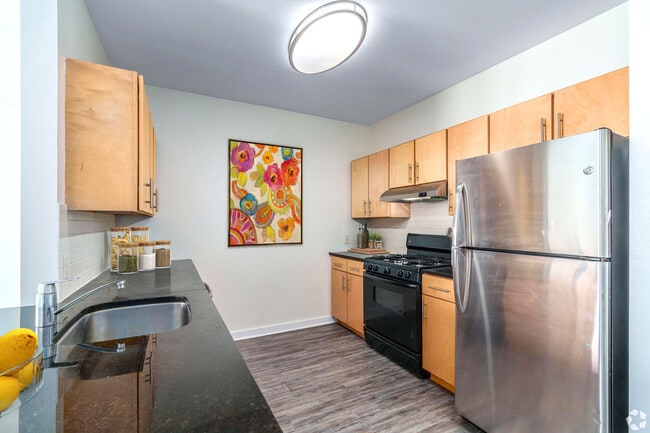 Paseo Verde South in Philadelphia, PA - Building Photo - Building Photo