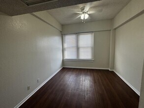 103 E Central Ave in Miami, OK - Building Photo - Building Photo