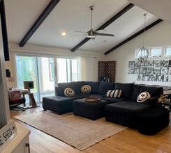 17712 Collins Cir in Huntington Beach, CA - Building Photo - Building Photo