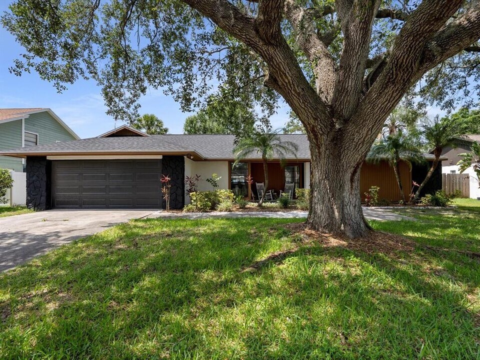 4715 Kemble Ct in Tampa, FL - Building Photo
