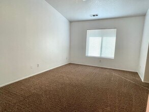 8460 Willow Ave in California City, CA - Building Photo - Building Photo