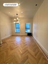 324 W 47th St in New York, NY - Building Photo - Building Photo