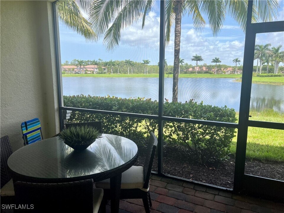 9509 Avellino Wy in Naples, FL - Building Photo