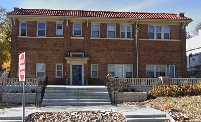 property at 4136 Queen Ave S