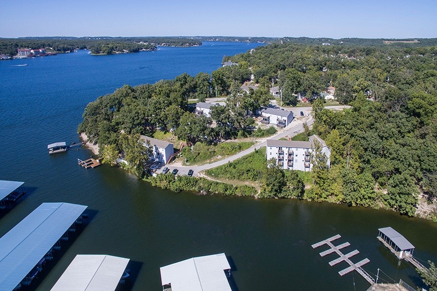 Ozark Oaks Apartments in Osage Beach, MO - Building Photo