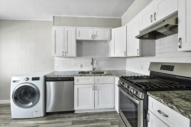 Sundance Apartments in San Marcos, TX - Building Photo - Building Photo