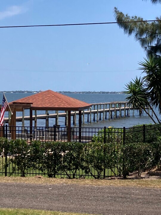 2921 Kirkland Rd NE, Unit 201 in Palm Bay, FL - Building Photo