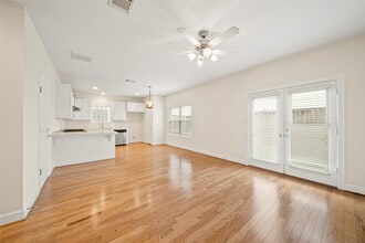 3726 Main Poplar Dr in Houston, TX - Foto de edificio - Building Photo