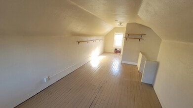 1253 Bellows St in Akron, OH - Building Photo - Building Photo