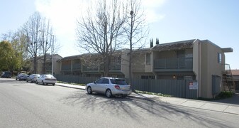 3499 Norton Way Apartments