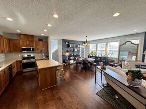 12994 SW River Terrace Blvd in Tigard, OR - Building Photo - Building Photo