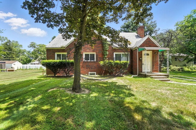 822 Searles Rd in Toledo, OH - Building Photo - Building Photo