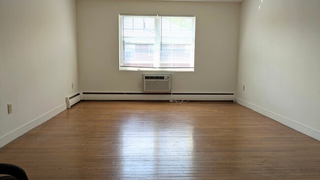 26 Grove St, Unit 12, Unit 12