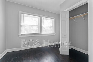 412 N Bradley Ave in Indianapolis, IN - Building Photo