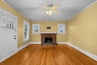 707 Mayflower Dr in Greensboro, NC - Building Photo - Building Photo