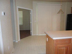 8802 Salvestrin Point Ave in Las Vegas, NV - Building Photo - Building Photo