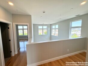16 Baker Ct, Unit 1 in Boston, MA - Building Photo - Building Photo