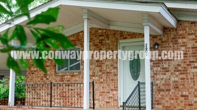 2602 Robinson Ave in Conway, AR - Building Photo - Building Photo