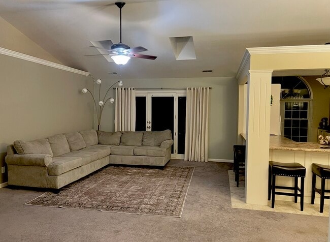 3294 Lake Ridge Dr