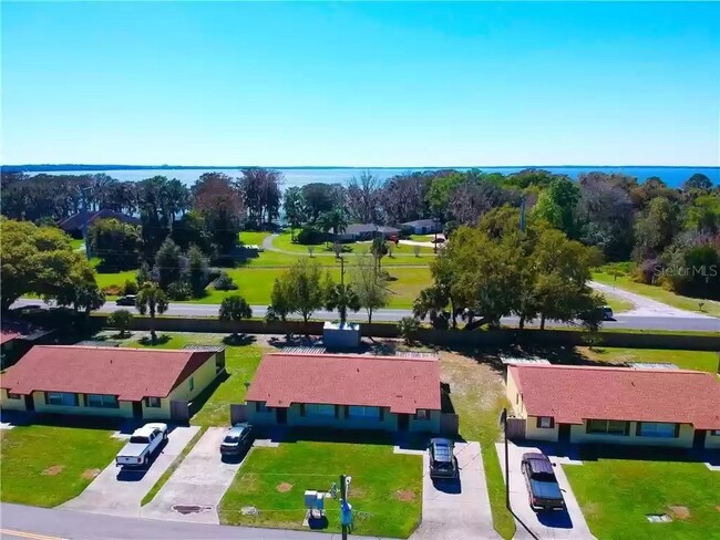 1711 Lakewood Ave in Eustis, FL - Foto de edificio - Building Photo