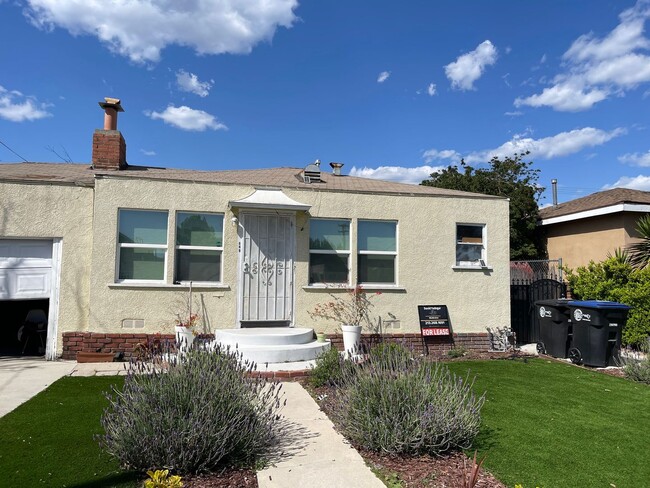 649 Hawthorne St in Glendale, CA - Building Photo - Building Photo