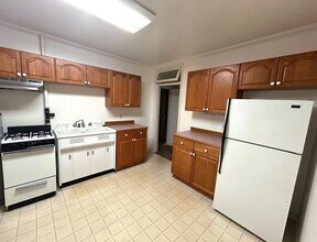 3414 1/2 Everett Ave in Everett, WA - Building Photo - Building Photo