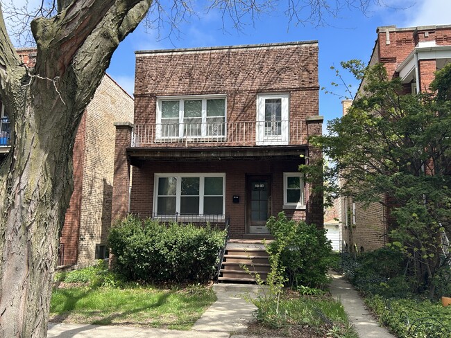 2516 W Hutchinson St, Unit 1