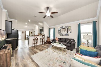 13810 Beckledge Ln in Houston, TX - Building Photo - Building Photo