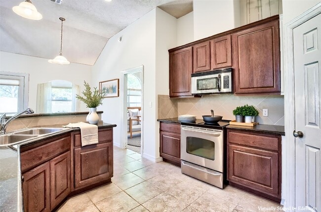 property at 1112 Walnut Bend