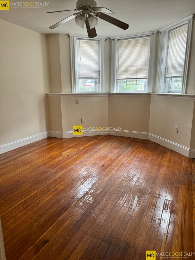 property at 9 Barrows St