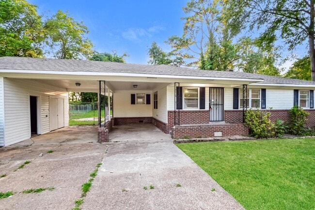 5041 Davis Cove in Memphis, TN - Building Photo - Building Photo