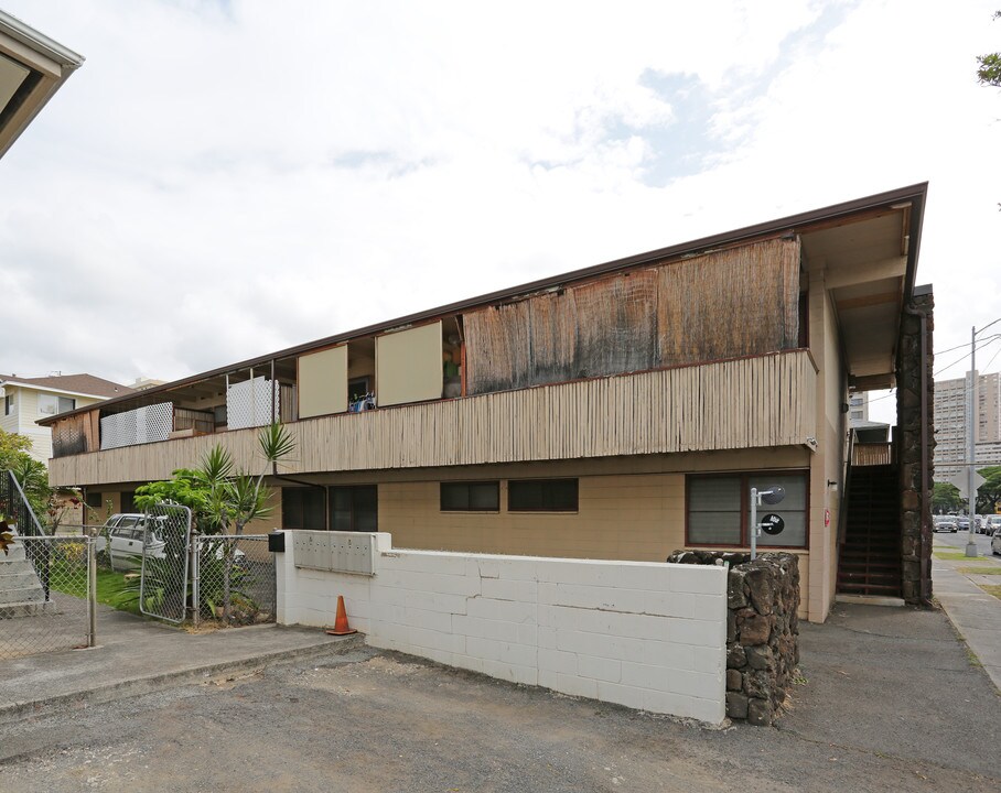 2132 Kapiolani Blvd in Honolulu, HI - Building Photo