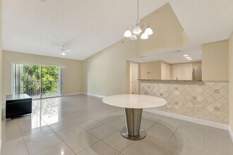 5055 Wiles Rd in Coconut Creek, FL - Building Photo - Building Photo