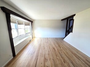 828 Lavergne Ave in Wilmette, IL - Building Photo - Building Photo