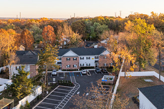 Fox & Foxx Meadows in Edison, NJ - Foto de edificio - Building Photo