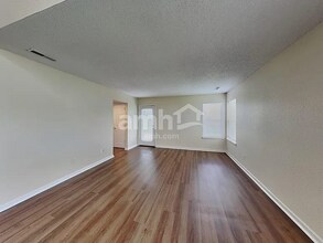 1347 Egret Ln in Greenwood, IN - Building Photo - Building Photo